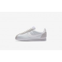 Η κα πάνινα παπούτσια Nike classic cortez 15 nylon women pure platinum/λευκό 749864-026