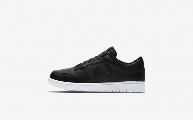 Ανδρικά αθλητικά παπούτσια Nike dunk low men μαύρο/λευκό/μαύρο 904234-070